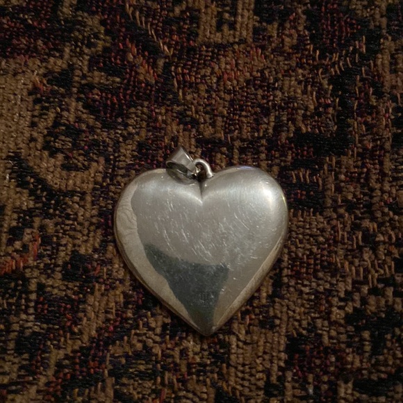 Retired - Picture 2 of 3